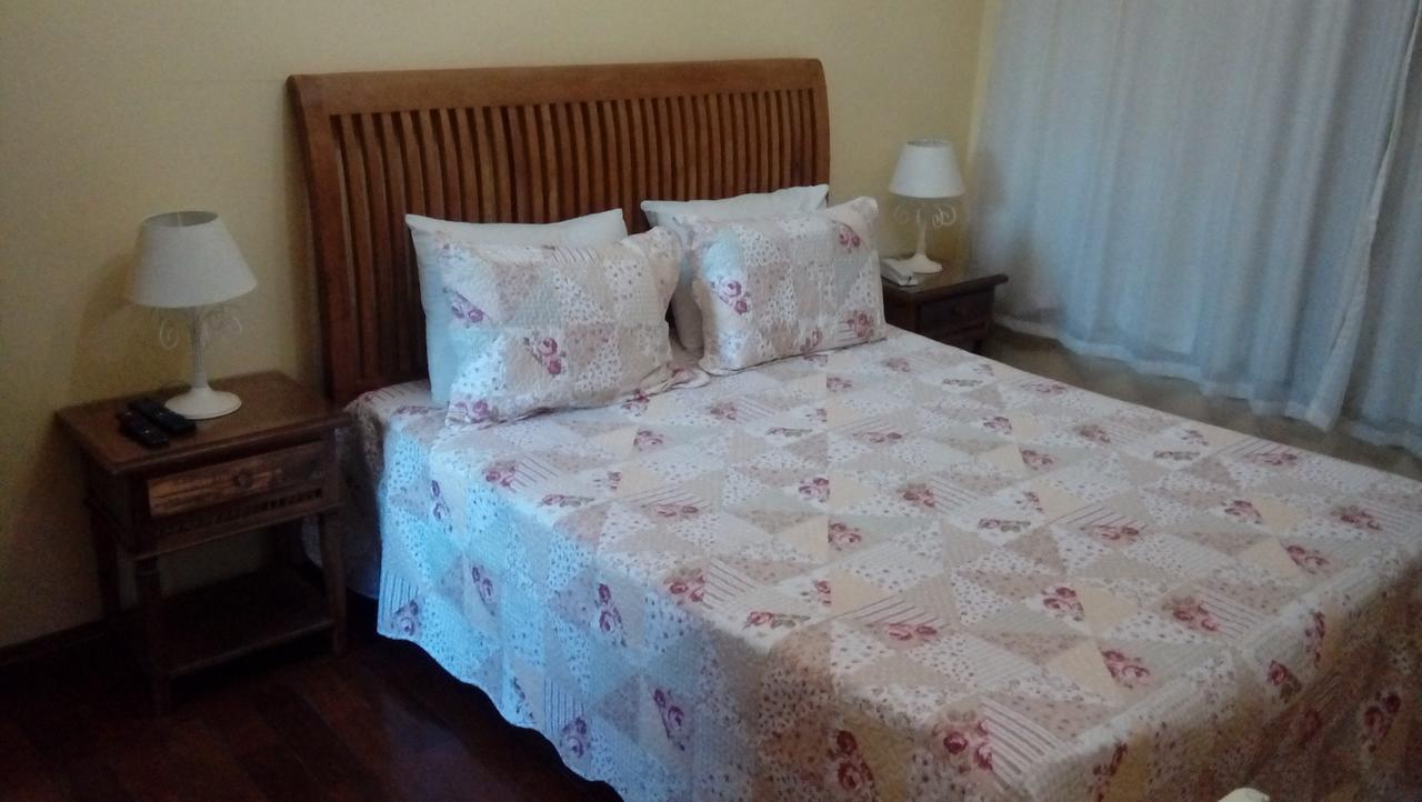 Quarto com Cama de Casal ou 2 de Solteiro e Ar-condicionado